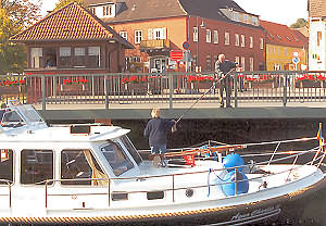 Ge&ouml;ffnete Drehbr&uuml;cke
